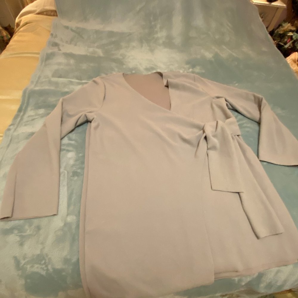 DOVE GRAY LONG SLEEVE WRAP SWEATER/TOP SZ L/XL